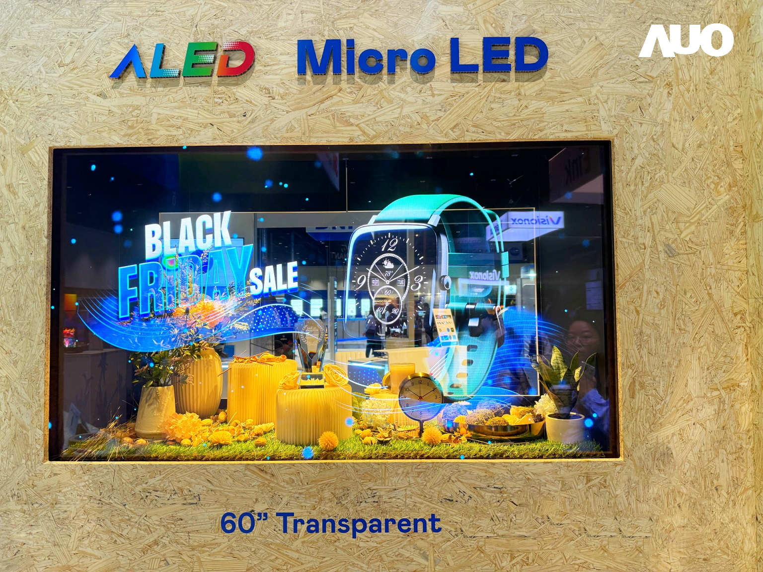 友達領先業界打造「60吋高透明度Micro LED顯示器」，具高穿透率、低繞射、高亮度、無縫拼接等優勢，展現如家庭玄關窗屏、商品展示櫥窗，或觀光運具的導覽窗屏之應用潛力，獲台灣精品標誌