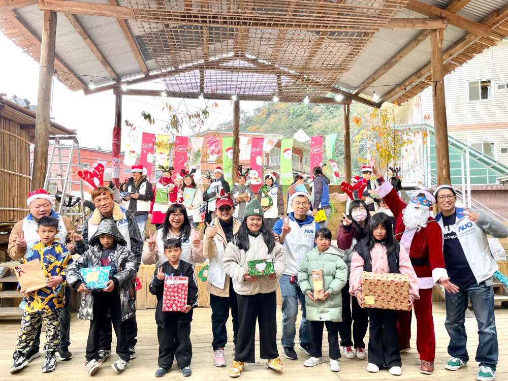 友達永續基金會號召「圓夢計畫」行動連續23年，由同仁凝聚內部愛心與資源送往偏鄉，累積為逾萬名兒童圓夢，實踐友達共創共好的永續精神。